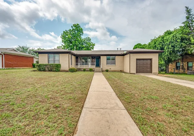 Homes for sale in Haltom City, TX | 5404 Fossil Dr, Haltom City, TX 76117 | MLS# 21272691