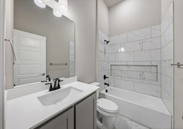 Photo 4 of Single family home for sale at 1969 Daybreak Dr, Venus, TX 76009 | MLS# 21278589 | Listing updated on 2026-10-02