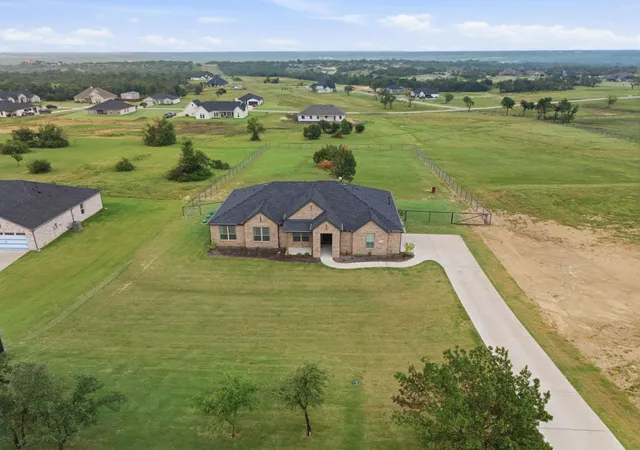 Photo 1 of Single family home for sale at 8800 Prather Rd, Springtown, TX 76082 | MLS# 21276923 | Listing updated on 2026-08-22