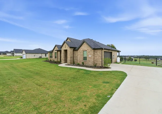 Photo 3 of Single family home for sale at 8800 Prather Rd, Springtown, TX 76082 | MLS# 21276923 | Listing updated on 2026-09-23