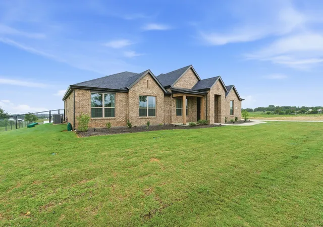 Photo 4 of Single family home for sale at 8800 Prather Rd, Springtown, TX 76082 | MLS# 21276923 | Listing updated on 2026-09-23