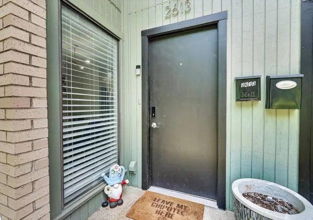 3rd image of 2613 Mccart Ave #2613, Fort Worth, TX 76110 | MLS# 21264163
