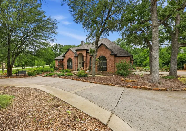 4th image of 101 W Oak Shores Dr, Cross Roads, TX 76227 | MLS# 21259084