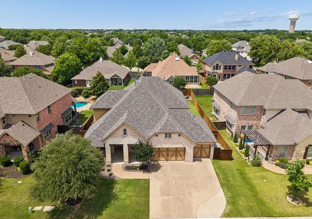 Photo 2 of Sale Pending at 3012 Leesa Dr, Wylie, TX 75098 | MLS# 21275612 | Listing updated on 2026-09-26