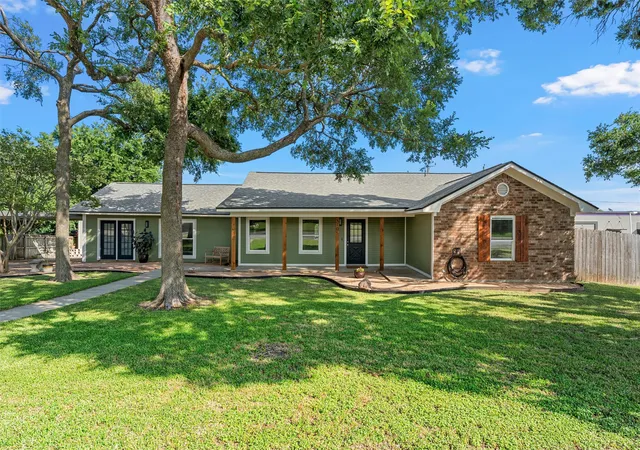 Homes for sale in Robinson, TX | 105 James Wesley Dr, Robinson, TX 76706 | MLS# 21278669
