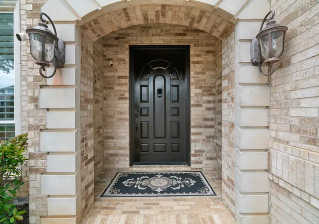 Photo 3 of Single family home for sale at 1203 Earlston Ct, Southlake, TX 76092 | MLS# 21274452 | Listing updated on 2026-08-19