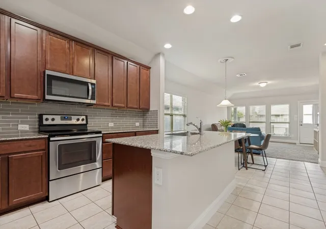 Photo 3 of Single family home for sale at 13117 Upland Meadow Ct, Fort Worth, TX 76244 | MLS# 21278613 | Listing updated on 2026-09-21