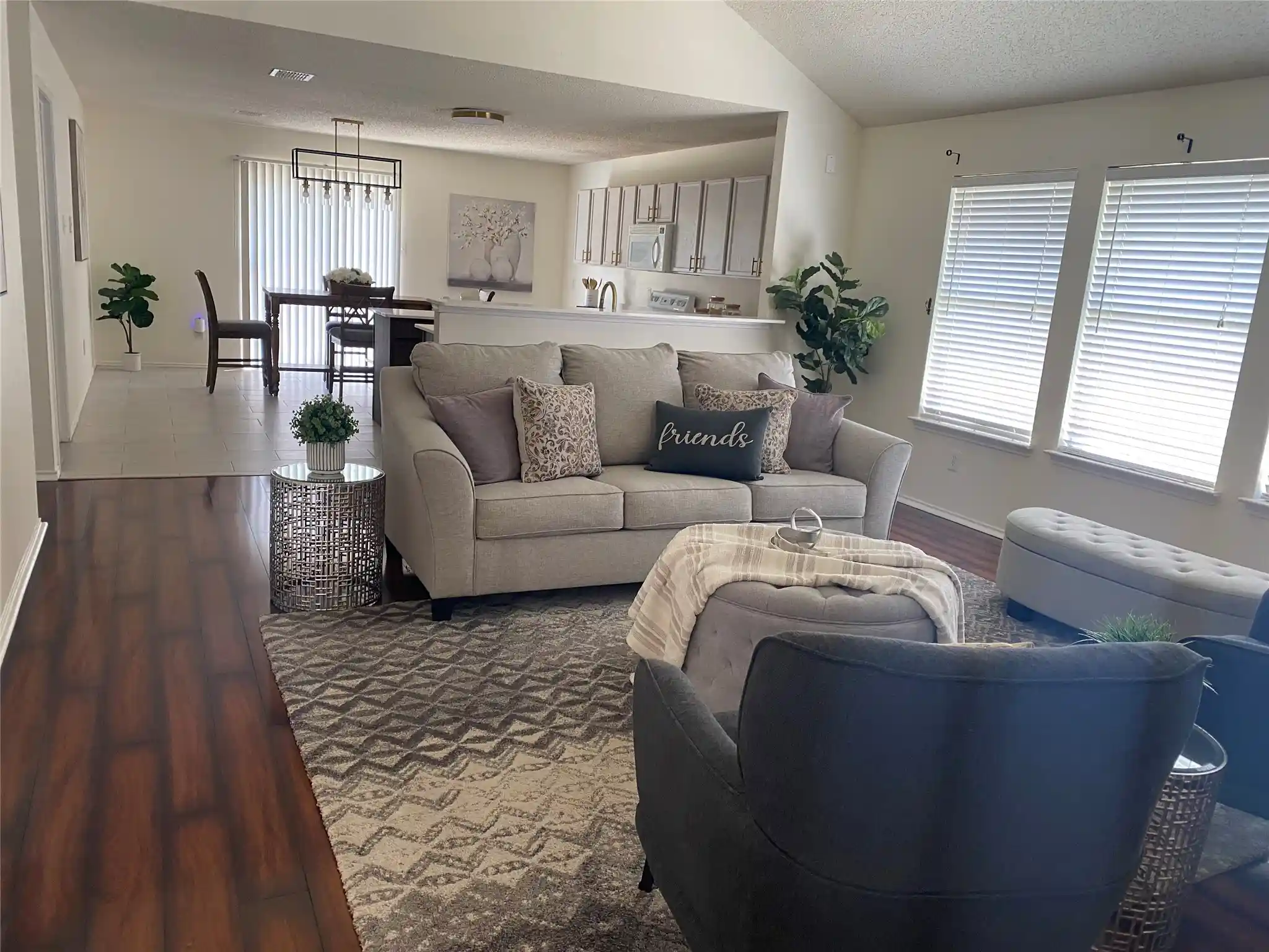 Single family home for sale at 5534 Mandarin Wy, Dallas, TX 75249 | MLS# 21278520