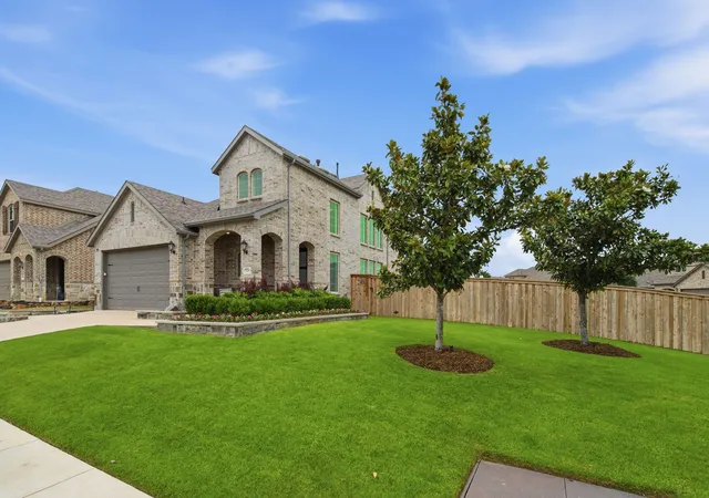 Homes for sale in Aubrey, TX | 3529 Tulip Dr, Aubrey, TX 76227 | MLS# 21275676