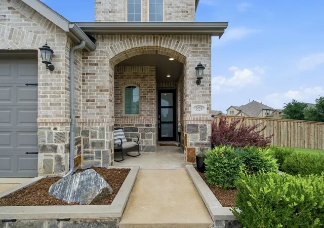 Homes for sale in Aubrey, TX | 3529 Tulip Dr, Aubrey, TX 76227 | MLS# 21275676