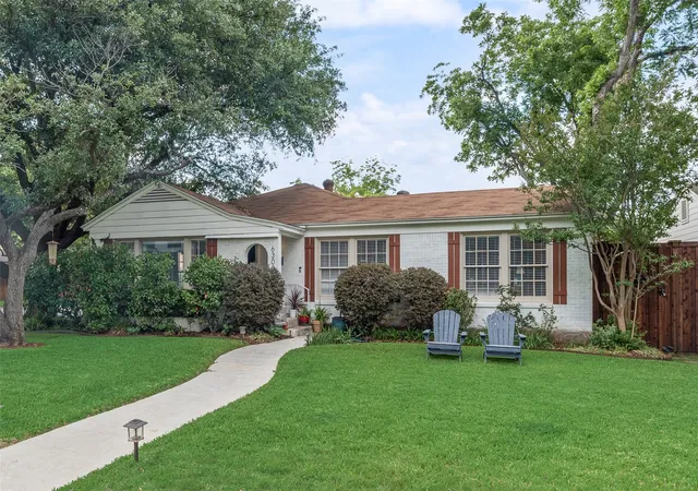 Photo 2 of Sale Pending at 6303 Anita St, Dallas, TX 75214 | MLS# 21278626 | Listing updated on 2026-07-18