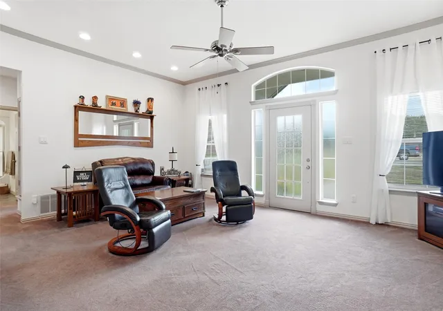 Photo 2 of Single family home for sale at 207 Bonita Dr, Granbury, TX 76049 | MLS# 21278796 | Listing updated on 2026-08-26