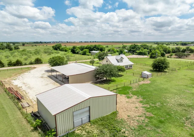 Photo 1 of Single family home for sale at 560 Meadow Ln, Crawford, TX 76638 | MLS# 21278451 | Listing updated on 2026-07-25