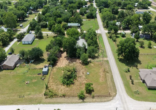 Homes for sale in Sunset, TX | 306 Denver Rd, Sunset, TX 76270 | MLS# 21278845