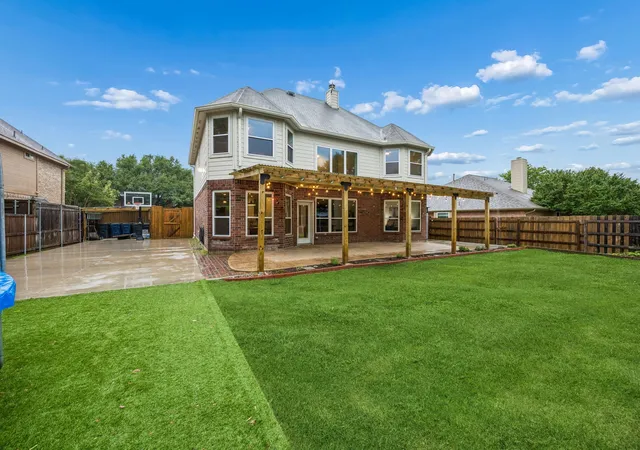 Photo 1 of Sale Pending at 2810 Rosewood Blvd, Mc Kinney, TX 75071 | MLS# 21242883 | Listing updated on 2026-07-23