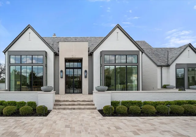 Photo 2 of Mansion for sale at 1905 Meadow View Ct, Roanoke, TX 76262 | MLS# 21278891 | Listing updated on 2026-09-29