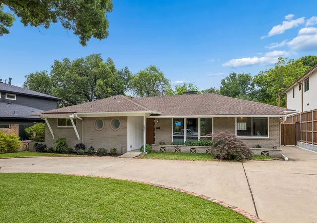 Photo 1 of Sale Pending at 6452 Lange Cir, Dallas, TX 75214 | MLS# 21275295 | Listing updated on 2026-07-13