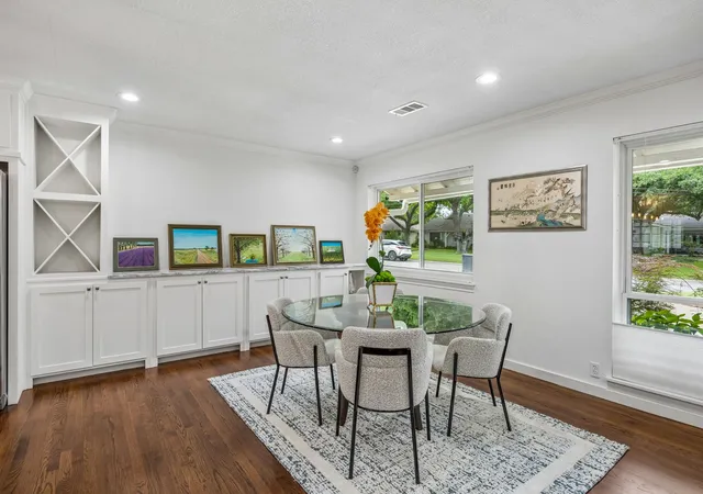 Photo 3 of Sale Pending at 6452 Lange Cir, Dallas, TX 75214 | MLS# 21275295 | Listing updated on 2026-07-13