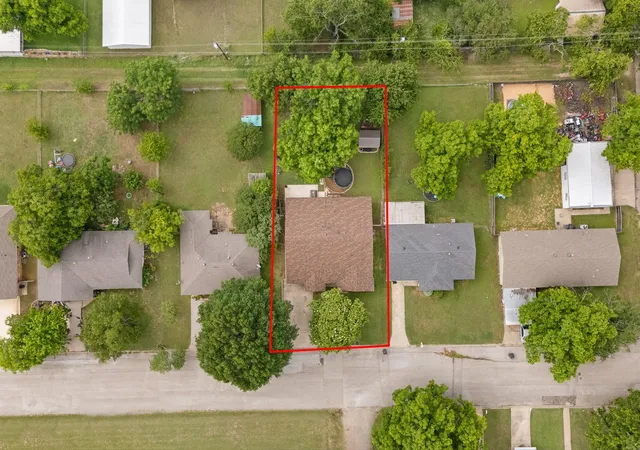 Homes for sale in Cleburne, TX | 1206 Bales St, Cleburne, TX 76033 | MLS# 21278886