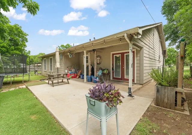 Homes for sale in Cleburne, TX | 1206 Bales St, Cleburne, TX 76033 | MLS# 21278886