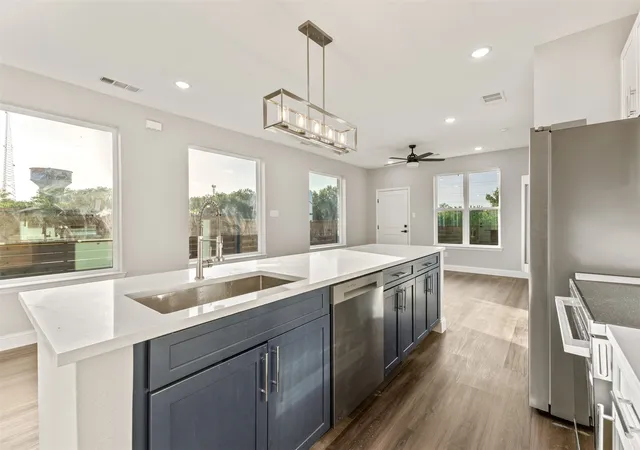 Photo 3 of Townhouse for sale at 825 Premier Pkwy, Grand Prairie, TX 75051 | MLS# 21277953 | Listing updated on 2026-07-27