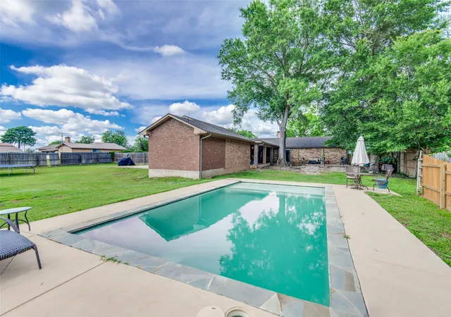 Photo 3 of Single family home for sale at 18919 State Hwy 64, Canton, TX 75103 | MLS# 21276048 | Listing updated on 2026-08-20