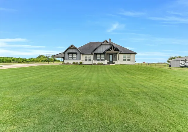 Homes for sale in Decatur, TX | 2433 Old Denton Hwy, Decatur, TX 76234 | MLS# 21278919