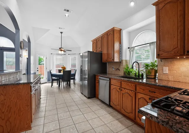 Photo 4 of Sale Pending at 5801 Starboardway Dr, Fort Worth, TX 76135 | MLS# 21278883 | Listing updated on 2026-07-21