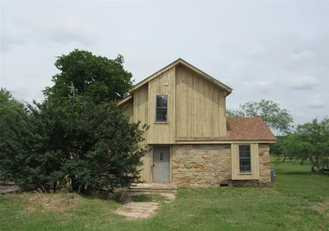 Photo 1 of Sale Pending at 138 Private Road 227, Whitney, TX 76692 | MLS# 21277243 | Listing updated on 2026-07-17