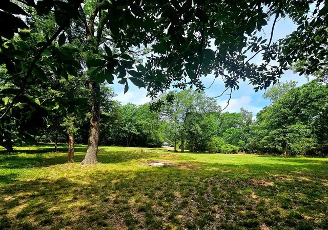 Photo 2 of Land for sale at Tbd Oakwood Cir, Mabank, TX 75156 | MLS# 21274402 | Listing updated on 2026-10-07