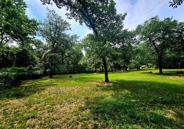 Photo 4 of Land for sale at Tbd Oakwood Cir, Mabank, TX 75156 | MLS# 21274402 | Listing updated on 2026-10-07