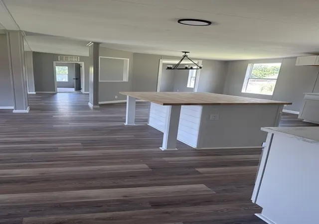 Photo 2 of Manufactured home for sale at 113 Sunny Dale Ct, Springtown, TX 76082 | MLS# 21275341 | Listing updated on 2026-07-09