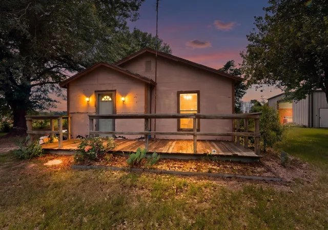 Photo 1 of Single family home for sale at 10075 Fm 429, Kaufman, TX 75142 | MLS# 21278921 | Listing updated on 2026-10-06