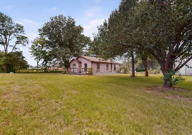 Photo 2 of Single family home for sale at 10075 Fm 429, Kaufman, TX 75142 | MLS# 21278921 | Listing updated on 2026-10-06