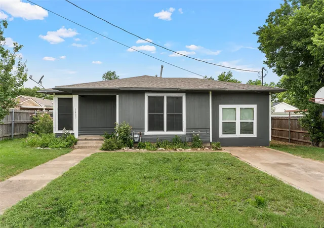 Photo 1 of Sale Pending at 1403 W 11th St, Mc Gregor, TX 76657 | MLS# 21279024 | Listing updated on 2026-08-27