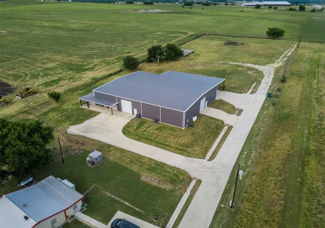 Photo 2 of Single family home for sale at 426 Cr 2320, Decatur, TX 76234 | MLS# 21278967 | Listing updated on 2026-08-28
