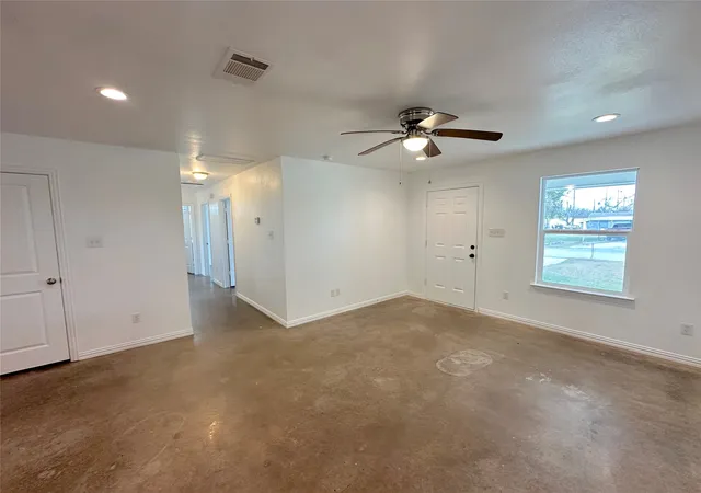 Homes for sale in Itasca, TX | 108 W Adams St, Itasca, TX 76055 | MLS# 21269217