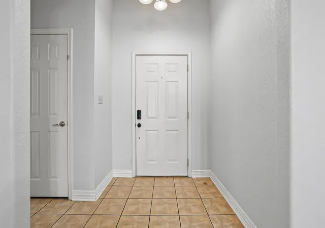 Photo 4 of Sale Pending at 702 Madison Pl, Sherman, TX 75092 | MLS# 21276703 | Listing updated on 2026-10-01