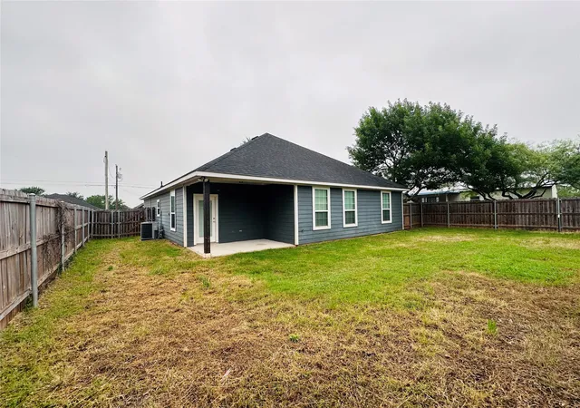 Photo 17 of Single family home for sale at 2415 San Gabriel Dr, Granbury, TX 76048 | MLS# 21277822 | Listing updated on 2026-10-06