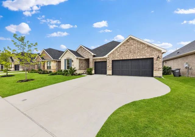 Photo 3 of Single family home for sale at 2233 Corbera Dr, Little Elm, TX 75068 | MLS# 21276926 | Listing updated on 2026-08-21