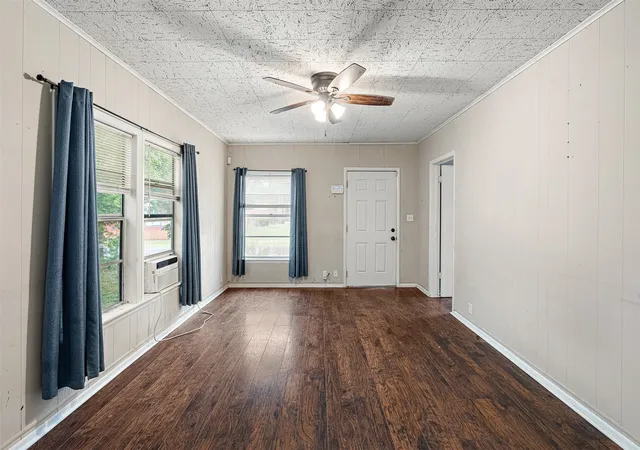Photo 2 of Single family home for sale at 103 Havner St, Corsicana, TX 75110 | MLS# 21278514 | Listing updated on 2026-08-03