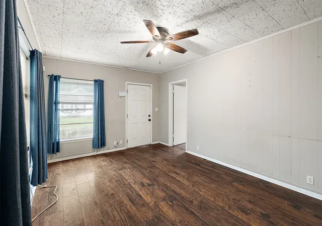 Photo 3 of Single family home for sale at 103 Havner St, Corsicana, TX 75110 | MLS# 21278514 | Listing updated on 2026-08-03