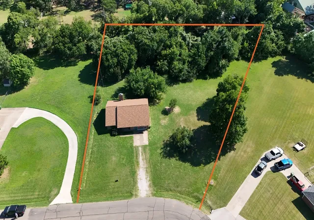 Homes for sale in Springtown, TX | 415 Meadowlark Trl, Springtown, TX 76082 | MLS# 21272735