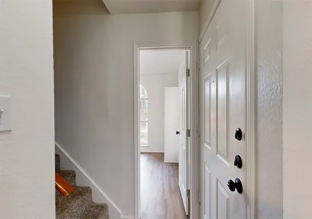 5th image of 714 Bel Aire Crst, Irving, TX 75061 | MLS# 21277695