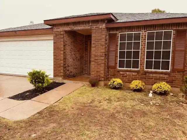 Photo 1 of Single family home for sale at 1901 J Cheshier Rd, Justin, TX 76247 | MLS# 21276894 | Listing updated on 2026-05-23