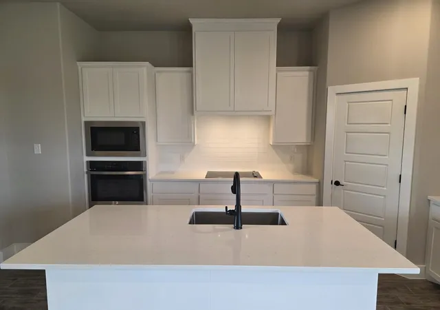 Photo 3 of Single family home for sale at 124 Cattleman Dr, Poolville, TX 76487 | MLS# 21279181 | Listing updated on 2026-10-08