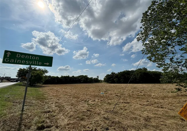 Homes for sale in Valley View, TX | 101/103 Gibson Ln, Valley View, TX 76272 | MLS# 21279219