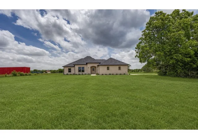 Single family home for sale at 3712 County Road 1102, Celeste, TX 75423 | MLS# 21277297
