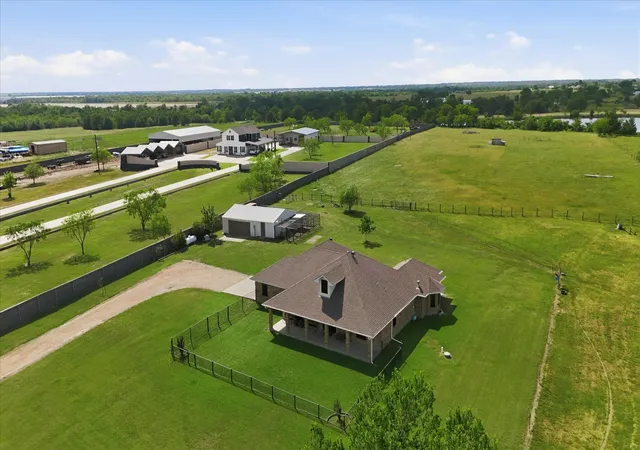 Photo 3 of Single family home for sale at 9909 County Road 309, Terrell, TX 75161 | MLS# 21272433 | Listing updated on 2026-07-27