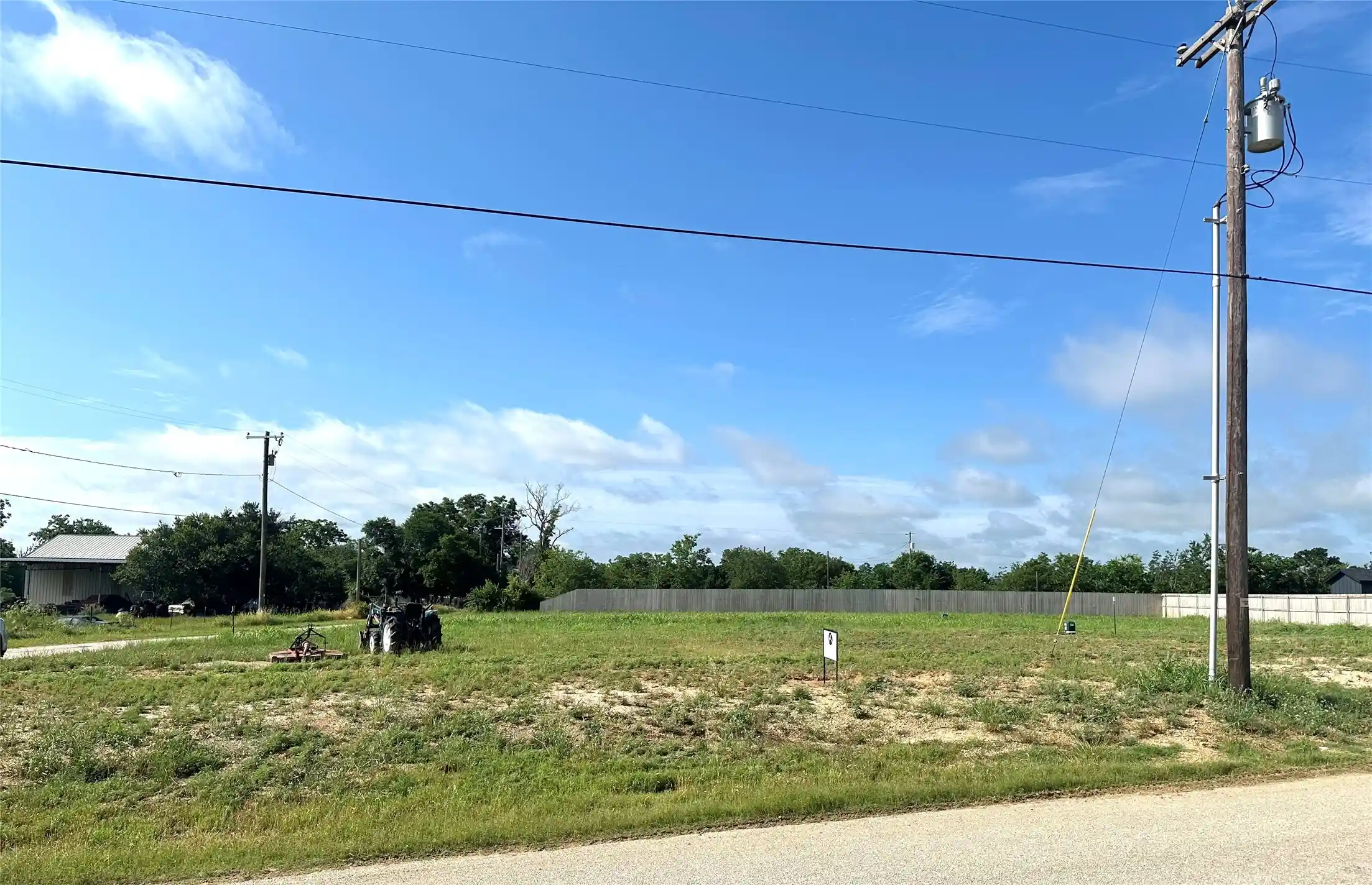 Photo 1 of Land for sale at 711 Johnson St, Comanche, TX 76442 | MLS# 21279269 | Listing updated on 2026-10-19